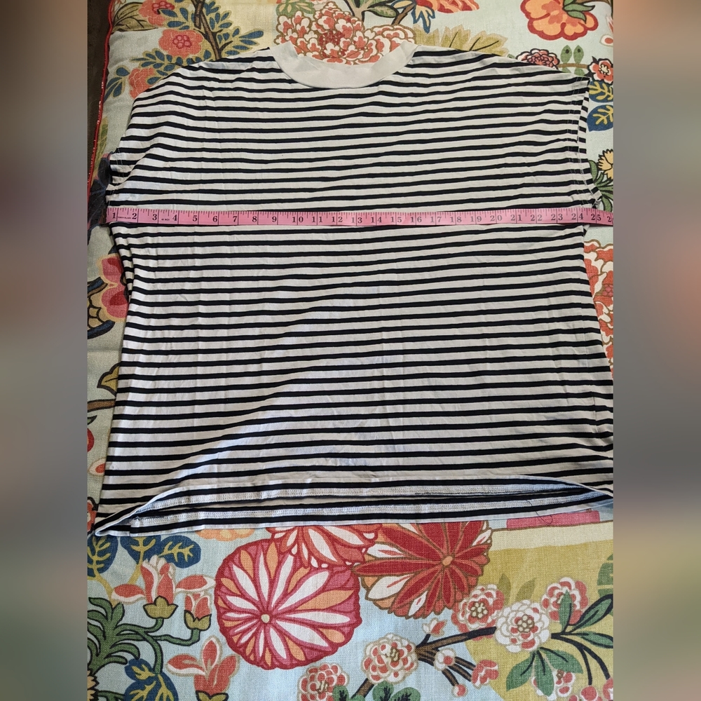 Wide sleeve beige and black stripe t shirt